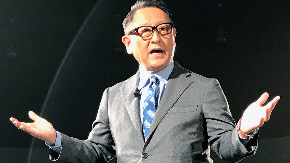 Akio Toyoda: i vantaggi delle auto elettriche sono sovrastimati